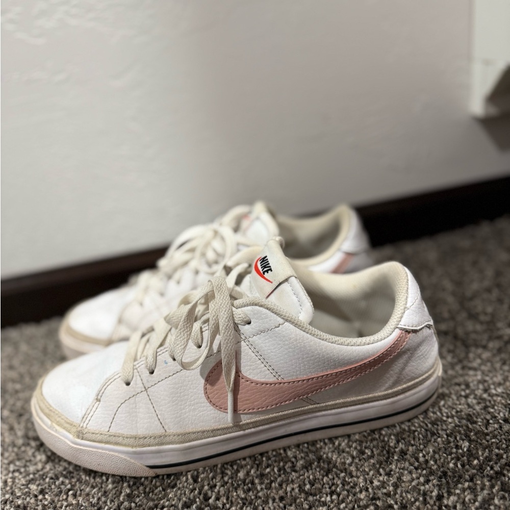 Nike Women's White and Pink Sneakers